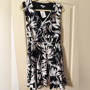 White Birch Black and White Sleeveless Dress